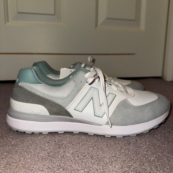 NWT - Women's New Balance 574 Greens Medium Spikeless Golf Shoes - Picture 1 of 6